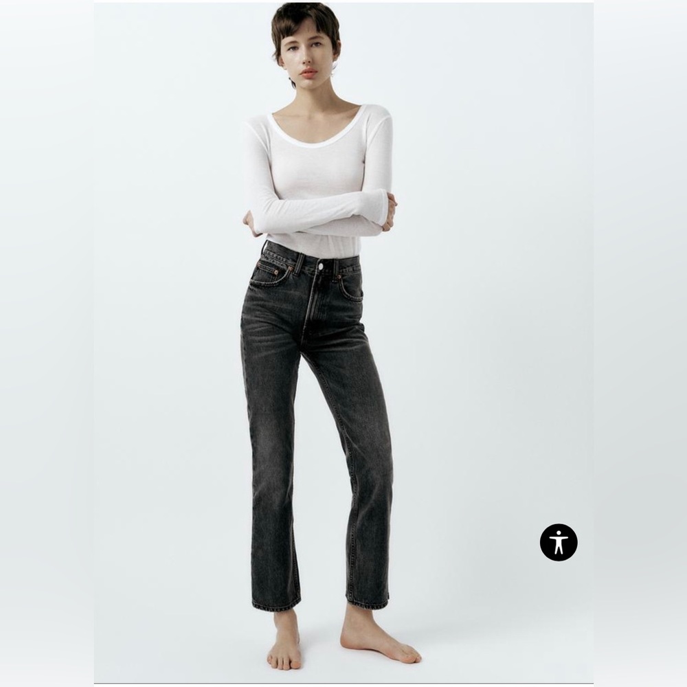 Zara TRF Straight leg jeans - US 6